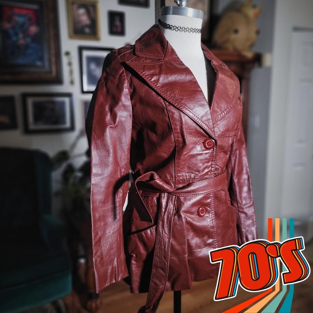 Burgundy Leather Jacket Belted Womens Blazer Vintage 70s 9/10 Made in Argentina
